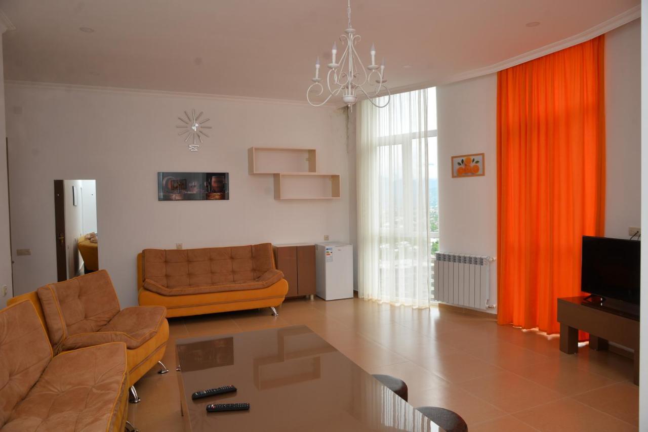 Orange Home Hotel Batumi Exterior foto