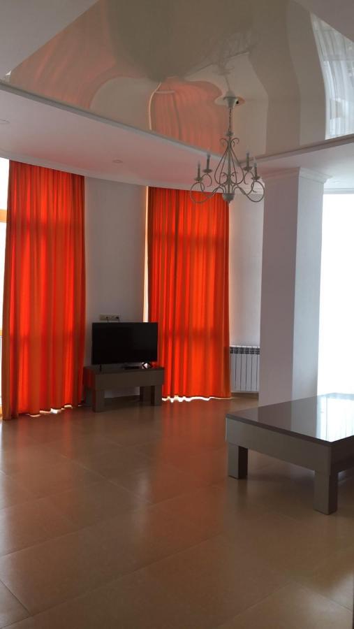 Orange Home Hotel Batumi Exterior foto
