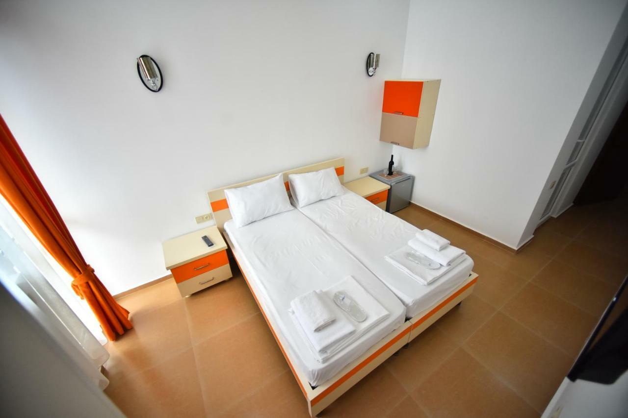 Orange Home Hotel Batumi Exterior foto