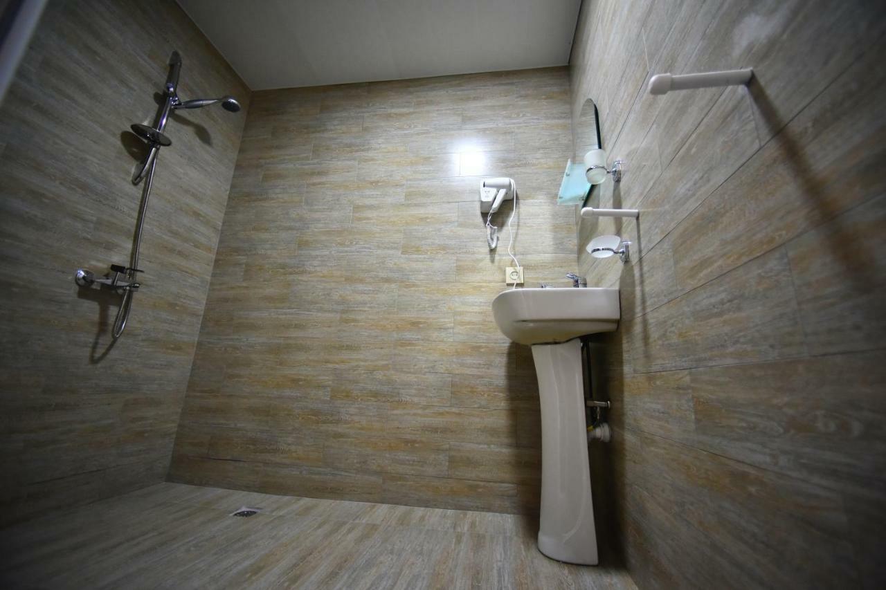 Orange Home Hotel Batumi Exterior foto