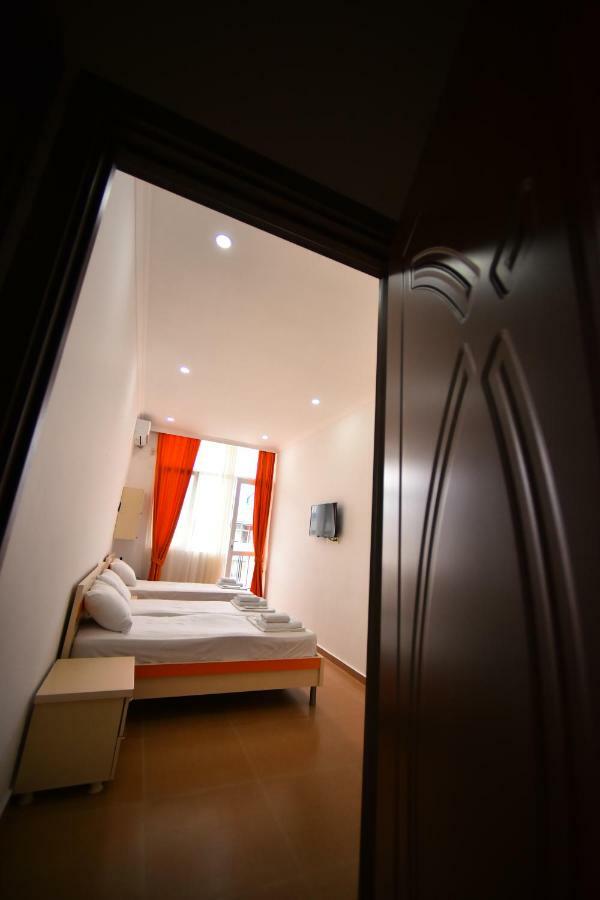 Orange Home Hotel Batumi Exterior foto