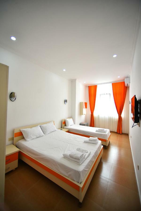 Orange Home Hotel Batumi Exterior foto